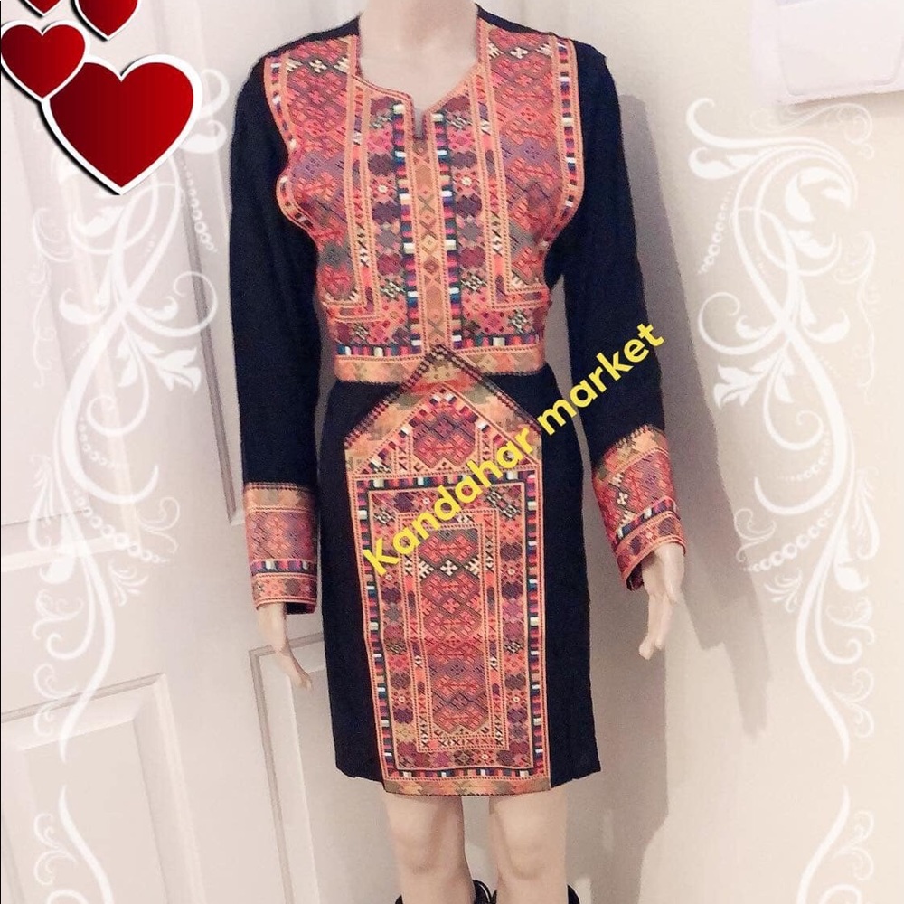 Dress - Picture 7 of 7